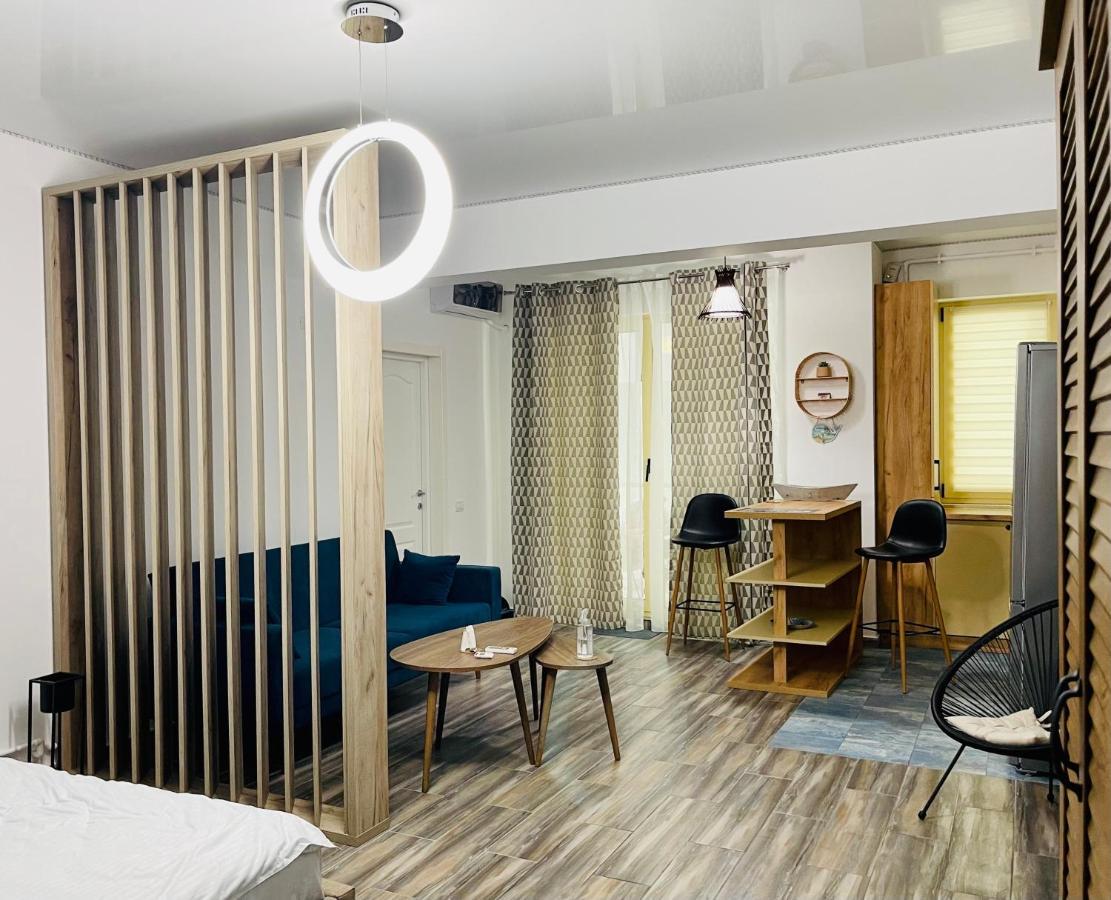 Апартаменты Luxury Studio - Maison 103 - Stefan Building Complex Нэводари Экстерьер фото