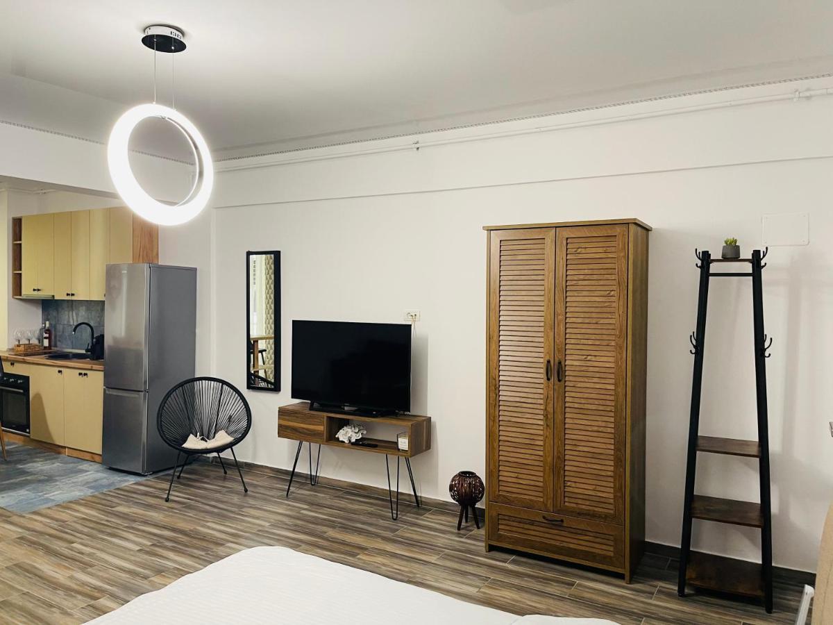Апартаменты Luxury Studio - Maison 103 - Stefan Building Complex Нэводари Экстерьер фото